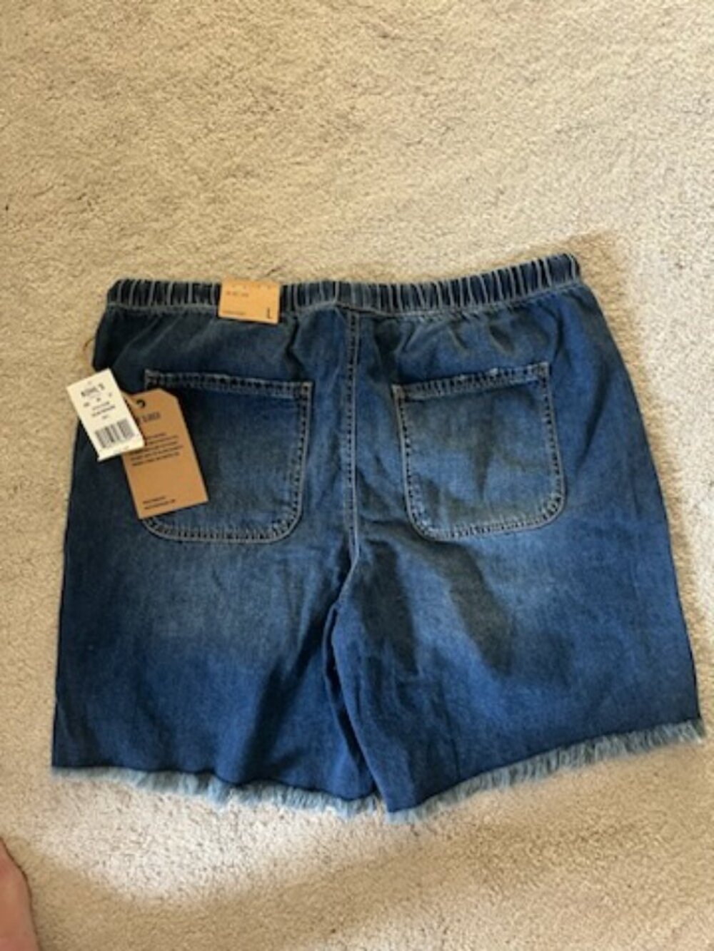 Slouch Shorts - Picture 2 of 2